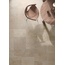 Cerdisa Timestone 33,3x33,3, geglazuurd keramisch graniet, Italië, travertijn - interieurfoto 1