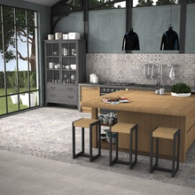 Realonda Skyros 44x44 см, geglazuurd keramisch graniet, Spanje, hydrauliek - interieurfoto 1 - foto 2
