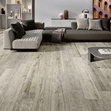 Steuler Sherwood 20x120, oglaserad keramisk granit, Tyskland, trä - interiörfoto 1 - foto 1