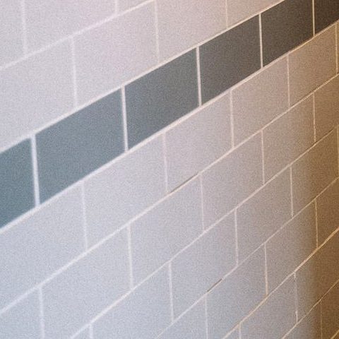 Vzorek béžového obkladu metro zblízka